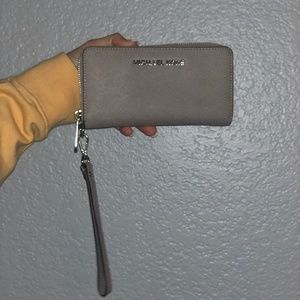 Michael Kors Wristlet Wallet